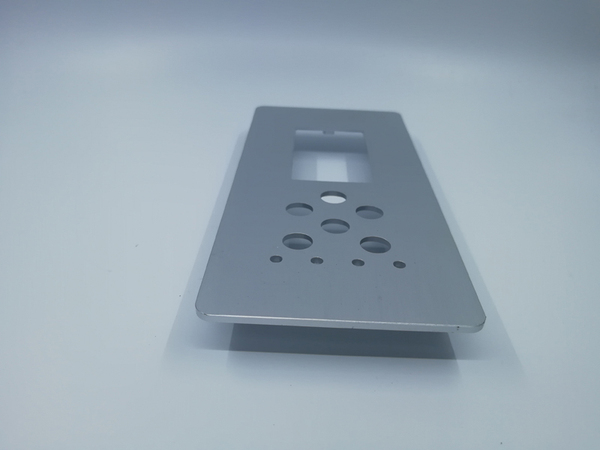Active chassis housing
